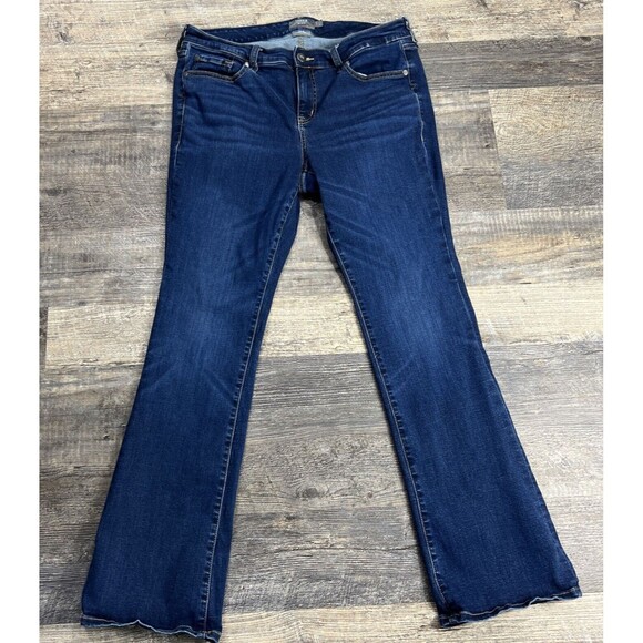 TORRID Size 14 R Mid Rise Slit Boot Blue Denim Jeans Super Soft - Picture 1 of 12